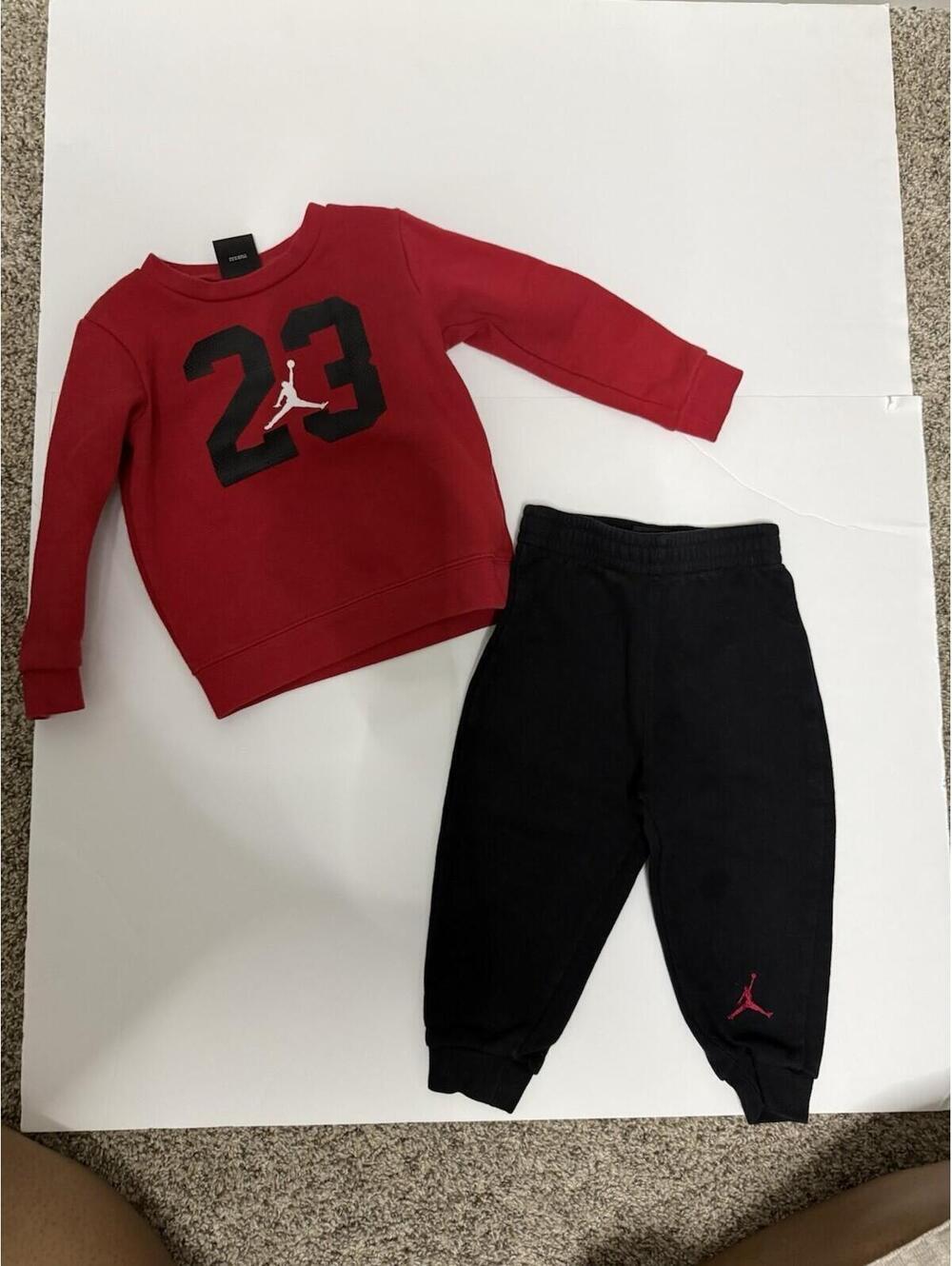 Toddler Jordan Brand 2 Piece Sweatsuit Size 24 Months